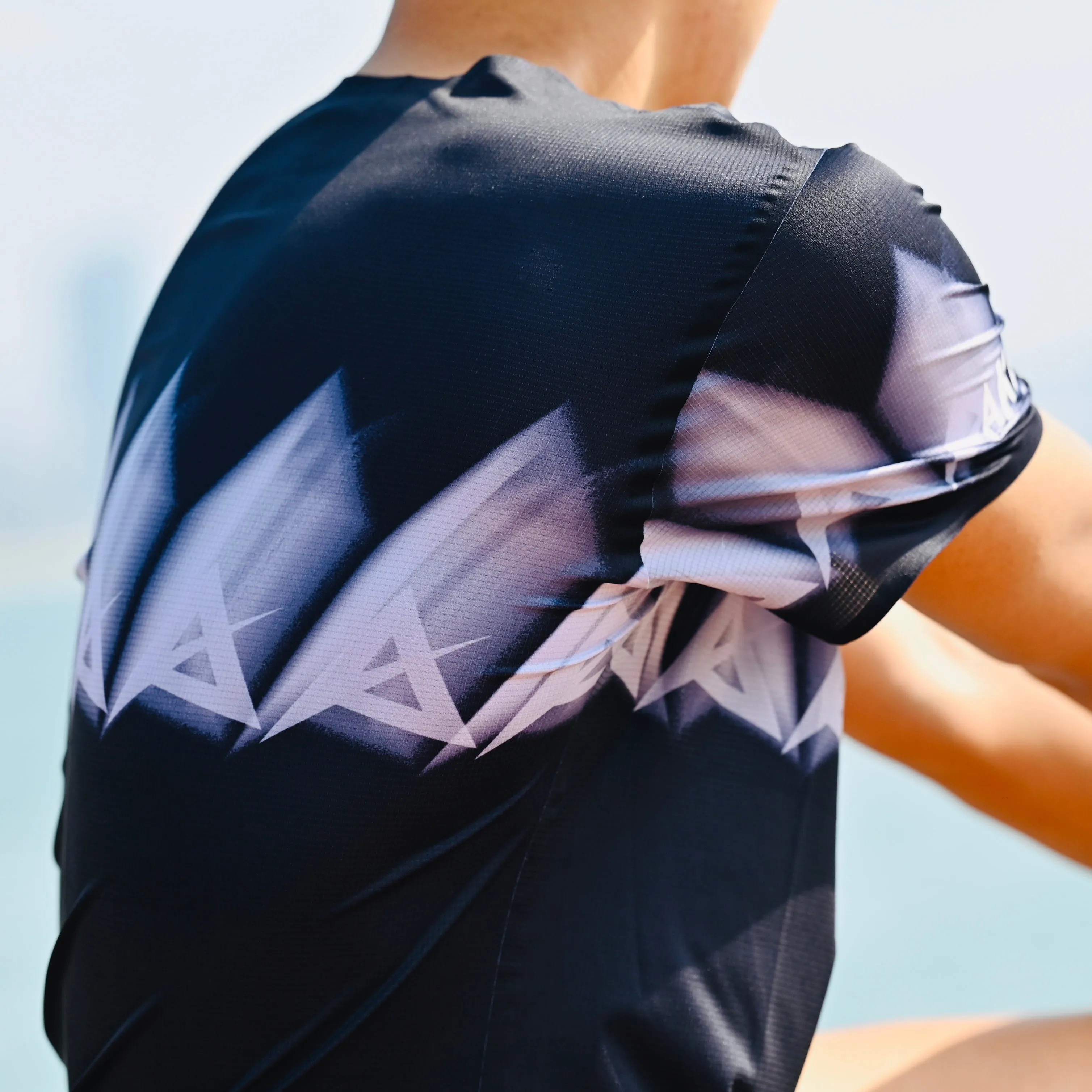 AKIV Ultralight Training T-Shirt Unisex | Flash Black