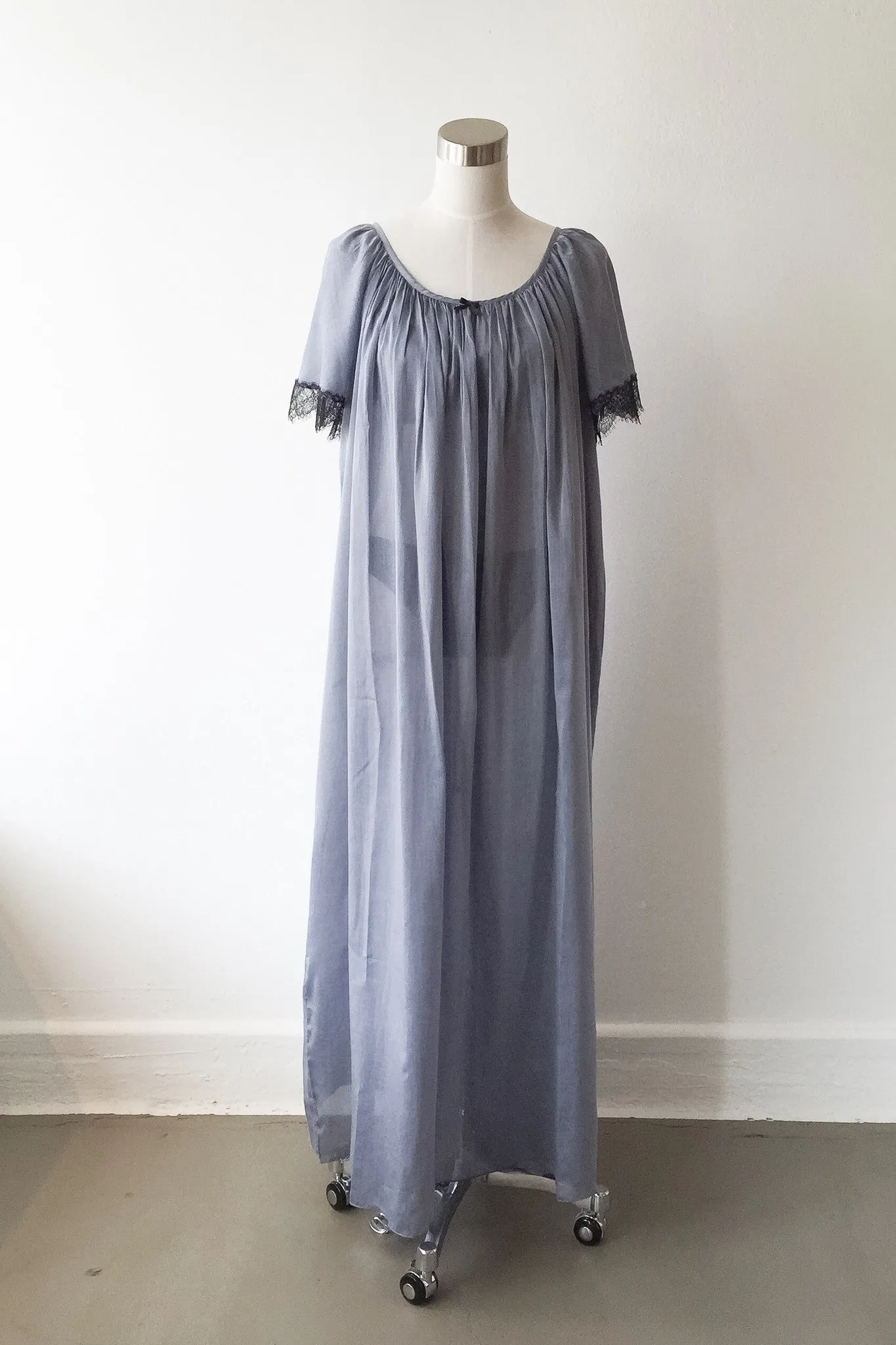 Vintage Glamour Short Sleeve Full Length